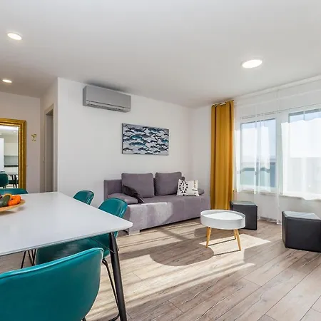 Luca Apartment Krk Town