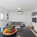 Apartman Luca *